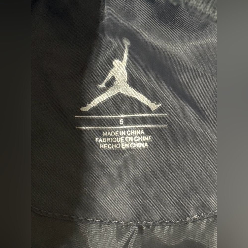 Jordan Jumpman Bomber Jacket Child Size 5 Lightweight Quilted Gray JORDAN LOGO - Picture 4 of 11